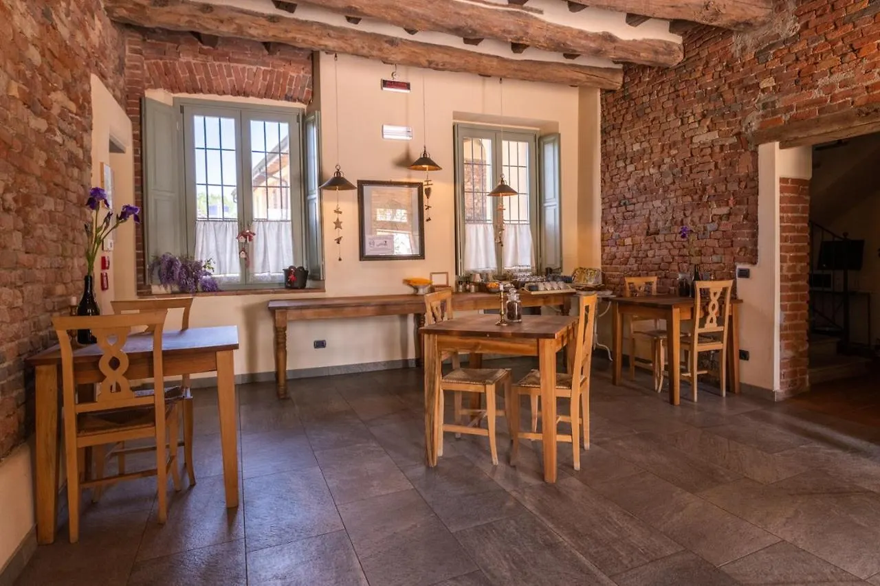 Agriturismo Cascina Pezzolo Lodi 0*,  Italië