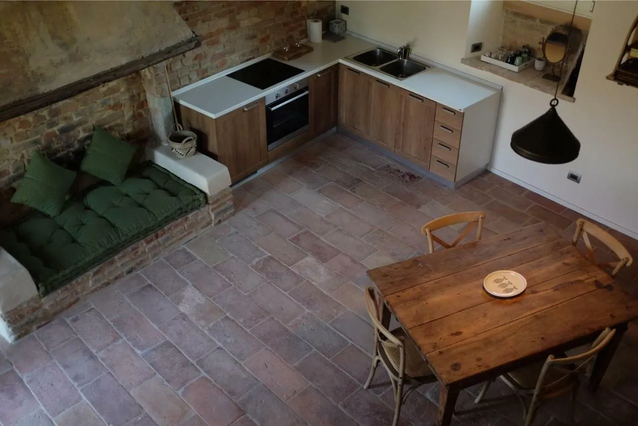 Agriturismo Cascina Pezzolo Lodi 0*,  Italië